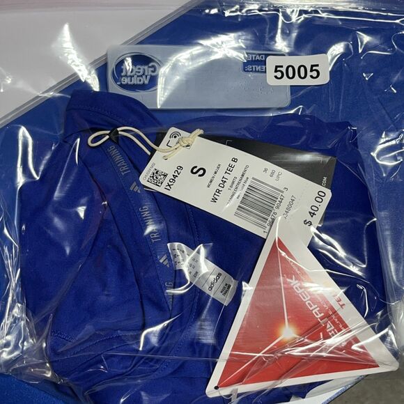 Small Women's Adidas Designed for Training Tee  MSRP $40 New With Tags Blue - Picture 3 of 3